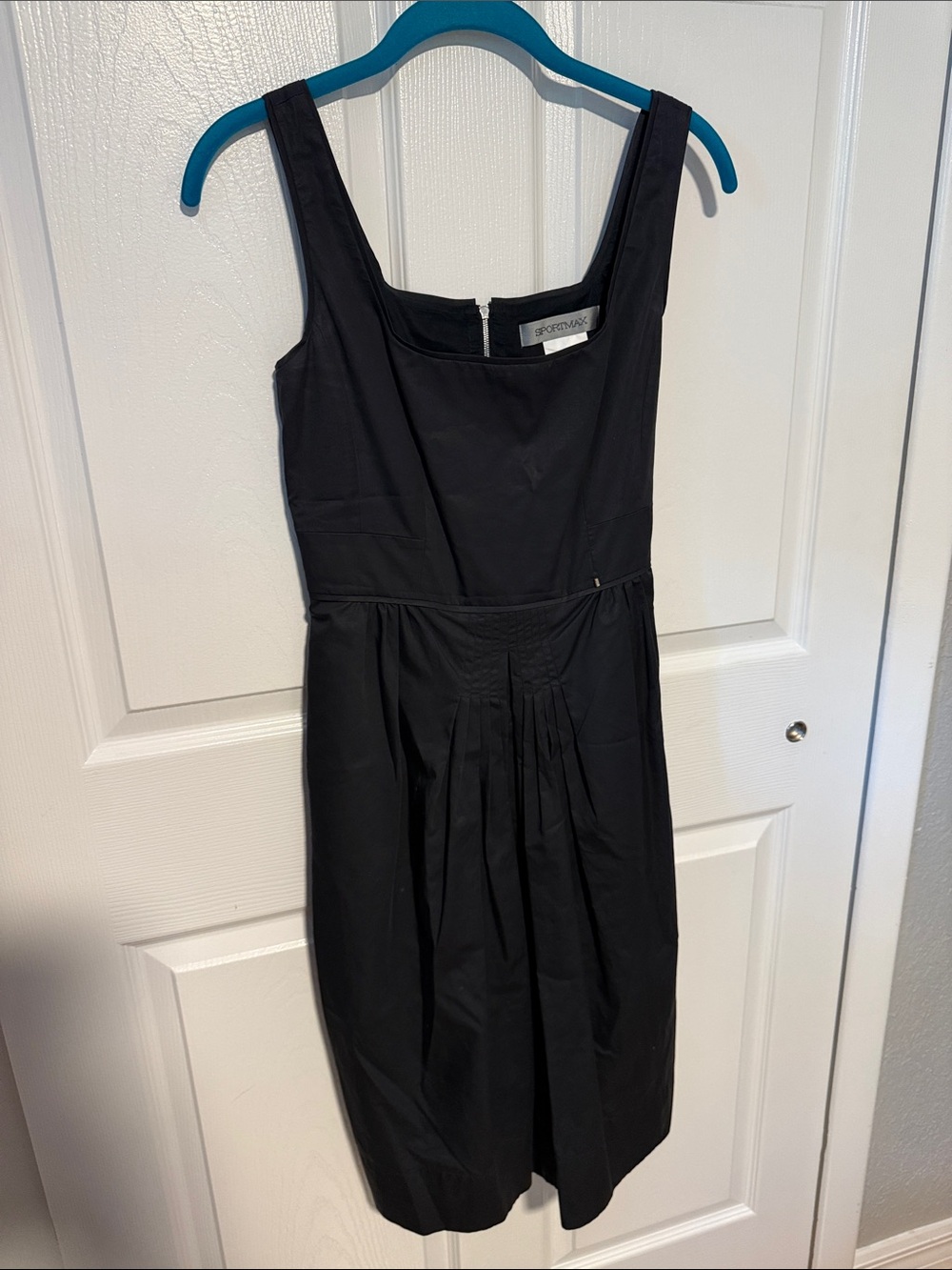 black Sportmax brand cocktail dress size 4
